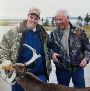 Meet your Posher, Clint